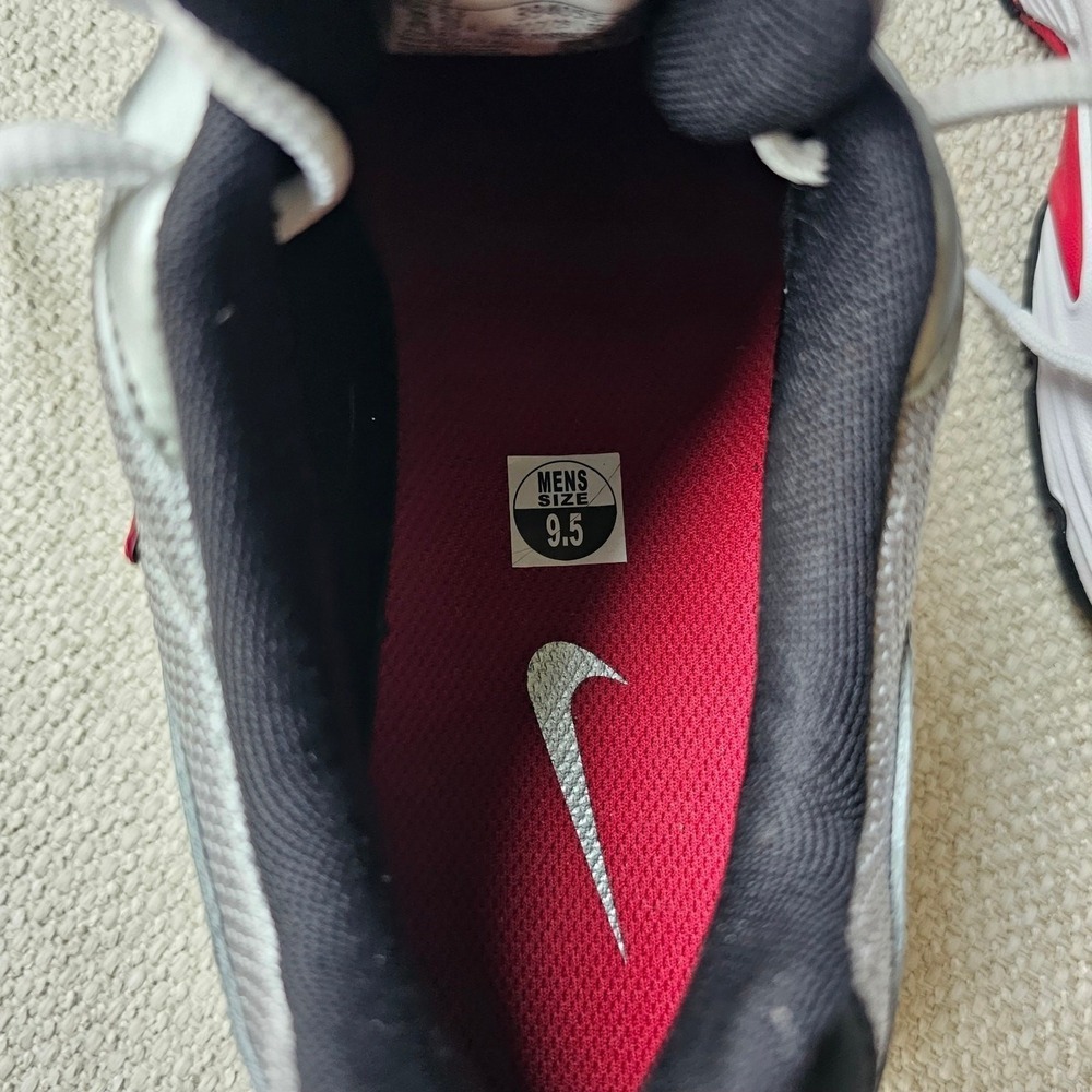 NWOT Men's Nike Initiator Sneakers Silver Red Size 9.5 Red Silver Grey - Picture 9 of 10
